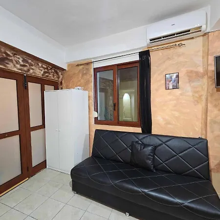 Guest house George's